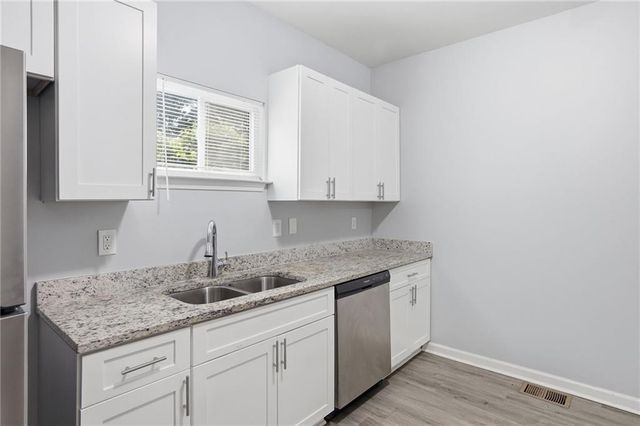 820 Magna Carta Drive NW, Atlanta, GA 30318