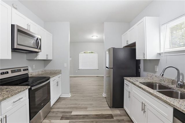 820 Magna Carta Drive NW, Atlanta, GA 30318