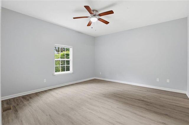 820 Magna Carta Drive NW, Atlanta, GA 30318