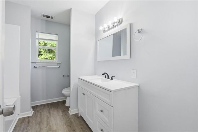 820 Magna Carta Drive NW, Atlanta, GA 30318
