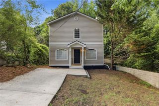 820 Magna Carta Drive NW, Atlanta, GA 30318