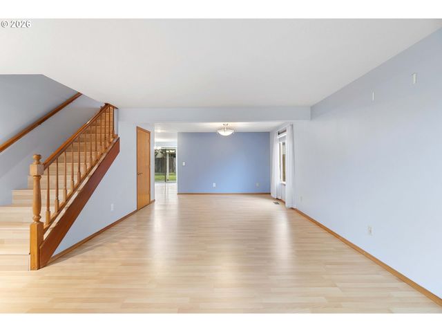 21612 Sw KRISTIN Ct, Beaverton, OR 97003