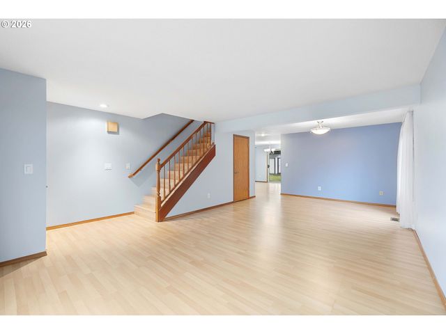 21612 Sw KRISTIN Ct, Beaverton, OR 97003