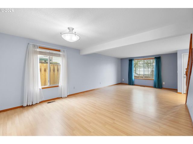 21612 Sw KRISTIN Ct, Beaverton, OR 97003