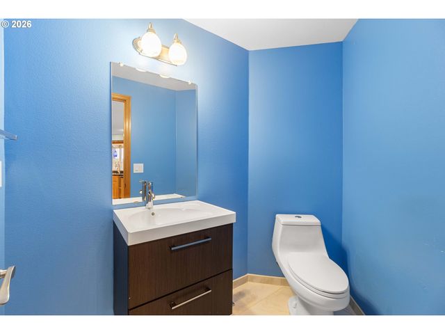 21612 Sw KRISTIN Ct, Beaverton, OR 97003