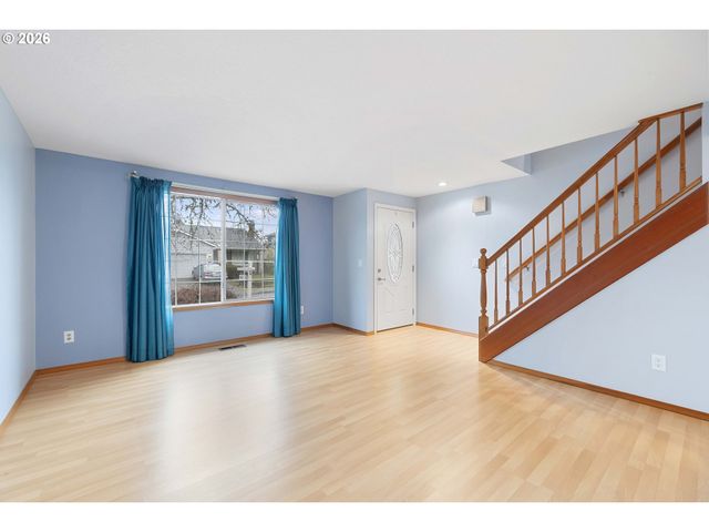 21612 Sw KRISTIN Ct, Beaverton, OR 97003