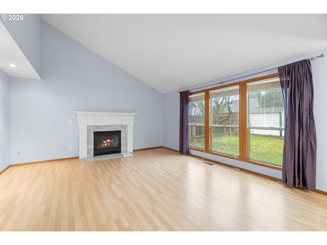 21612 Sw KRISTIN Ct, Beaverton, OR 97003