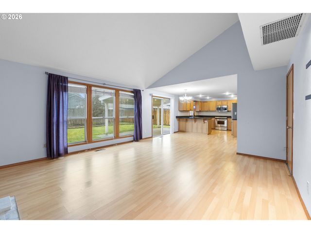 21612 Sw KRISTIN Ct, Beaverton, OR 97003