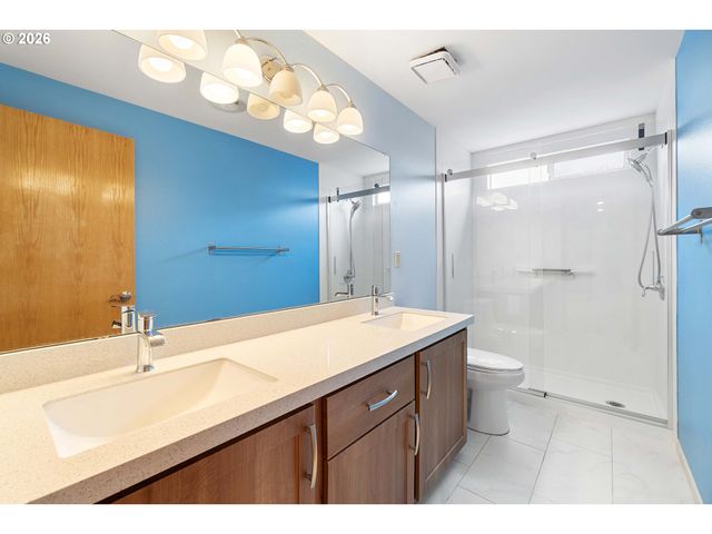 21612 Sw KRISTIN Ct, Beaverton, OR 97003