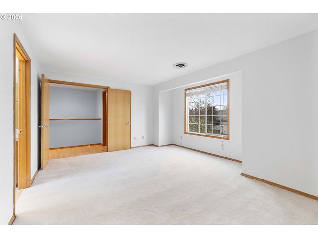 21612 Sw KRISTIN Ct, Beaverton, OR 97003