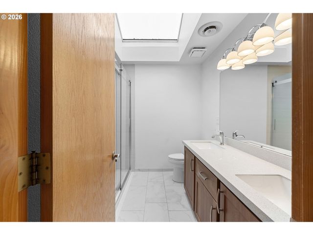 21612 Sw KRISTIN Ct, Beaverton, OR 97003