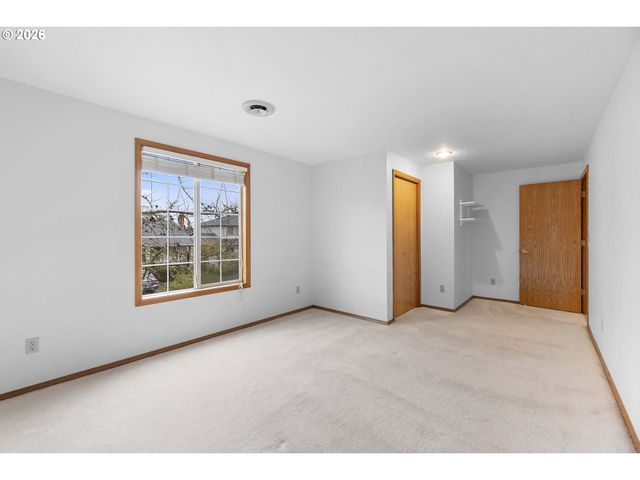 21612 Sw KRISTIN Ct, Beaverton, OR 97003