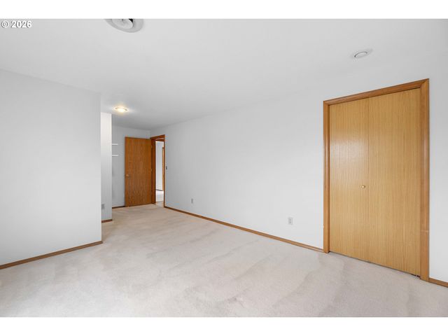 21612 Sw KRISTIN Ct, Beaverton, OR 97003