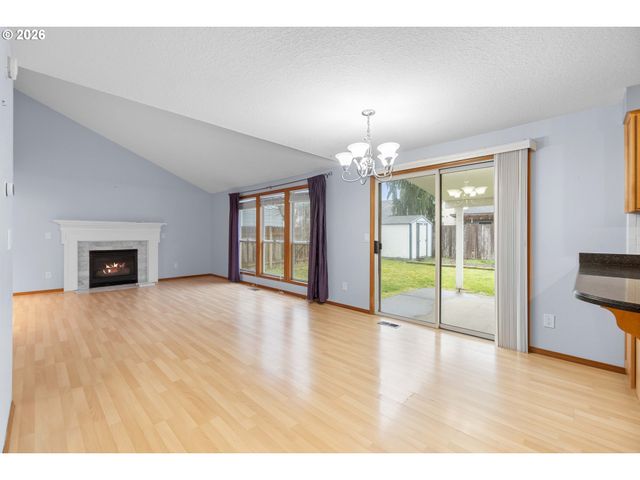 21612 Sw KRISTIN Ct, Beaverton, OR 97003