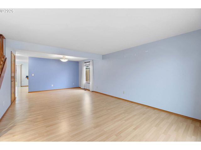 21612 Sw KRISTIN Ct, Beaverton, OR 97003