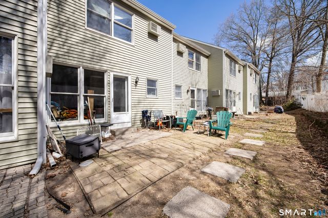 40 South Street 11, Bristol, CT 06010