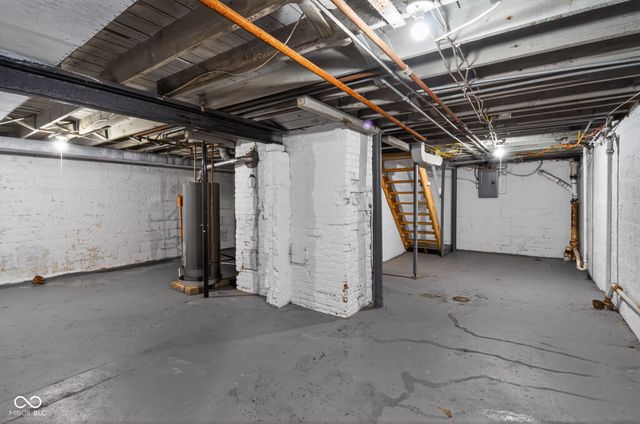 3922 Rookwood Avenue, Indianapolis, IN 46208