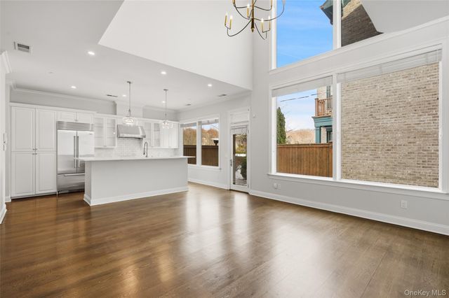 21 Rivers Edge Drive, Tarrytown, NY 10591