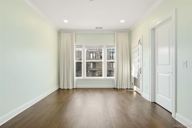 21 Rivers Edge Drive, Tarrytown, NY 10591