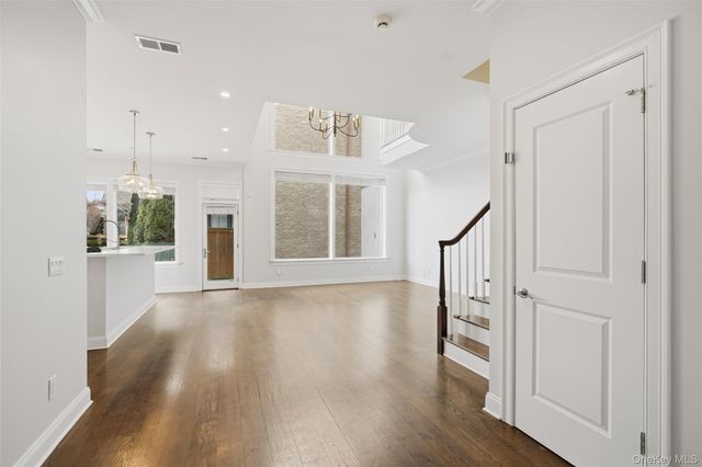 21 Rivers Edge Drive, Tarrytown, NY 10591