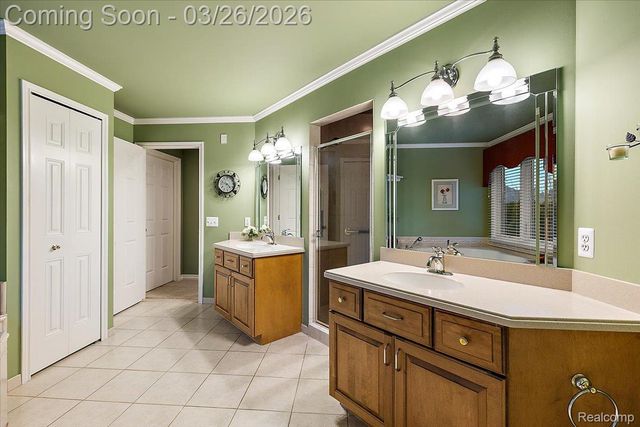 13071 Burningwood Drive, Washington Township, MI 48094