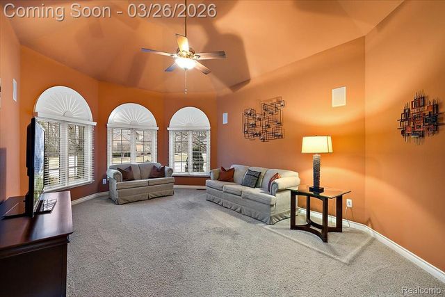 13071 Burningwood Drive, Washington Township, MI 48094