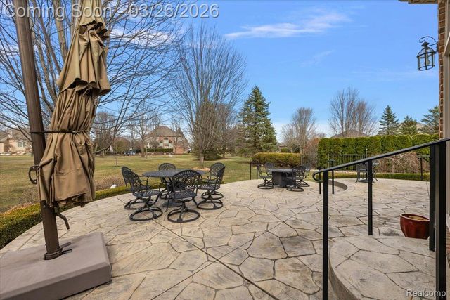 13071 Burningwood Drive, Washington Township, MI 48094