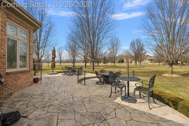 13071 Burningwood Drive, Washington Township, MI 48094