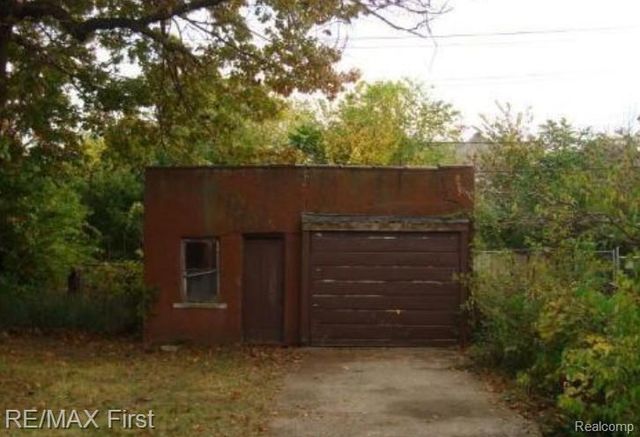 214 Tennyson Street, Highland Park, MI 48203