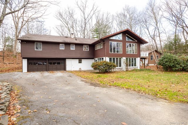 4 Kilmer Road, Hyde Park, NY 12538