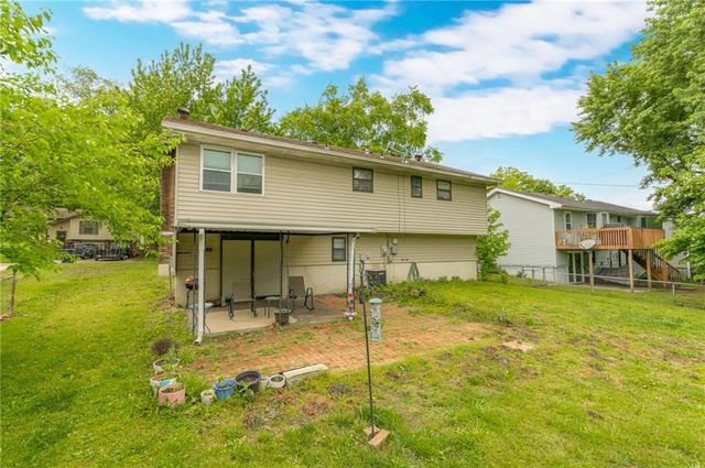 8823 N Walnut Street, Kansas City, MO 64155