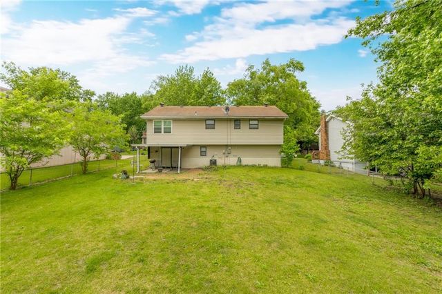 8823 N Walnut Street, Kansas City, MO 64155