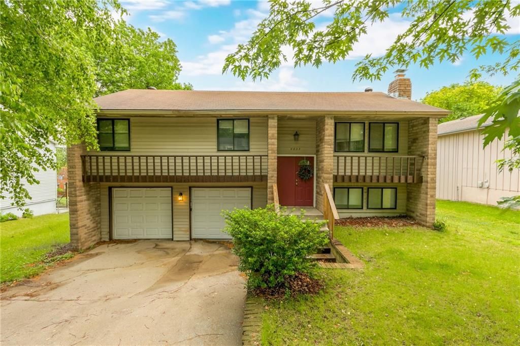 8823 N Walnut Street, Kansas City, MO 64155
