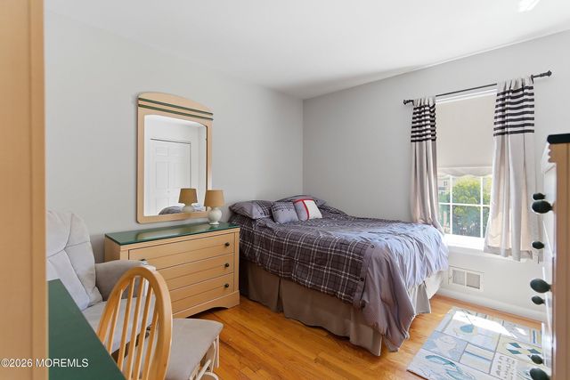 34 Jessica Drive, Howell, NJ 07731