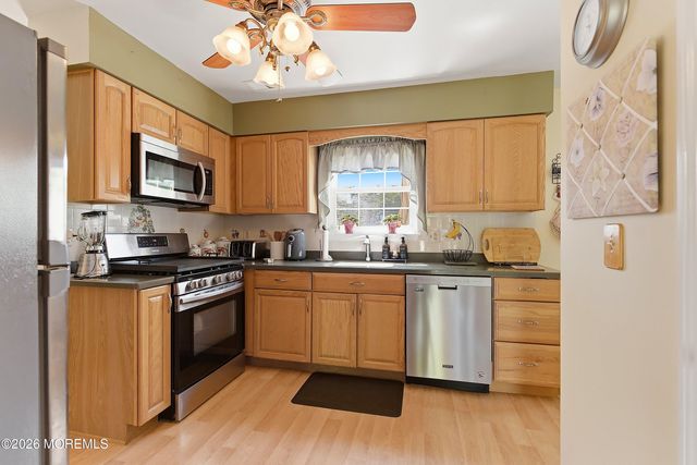 34 Jessica Drive, Howell, NJ 07731