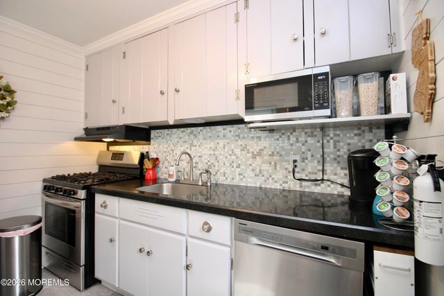 42 Barkalow Avenue, Freehold, NJ 07728