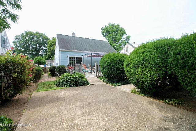 42 Barkalow Avenue, Freehold, NJ 07728