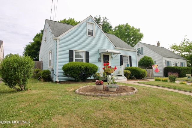 42 Barkalow Avenue, Freehold, NJ 07728