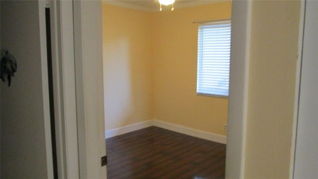 3321 NW 47th Terrace 223, Lauderdale Lakes, FL 33319