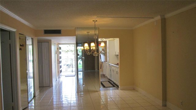3321 NW 47th Terrace 223, Lauderdale Lakes, FL 33319