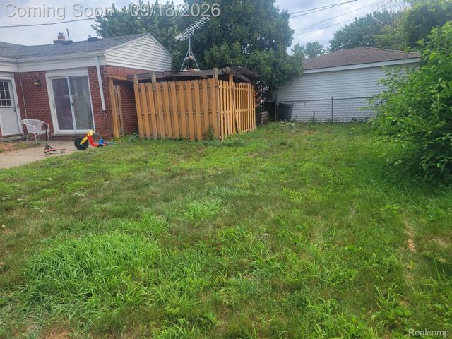 8436 Antwerp Drive, Sterling Heights, MI 48313