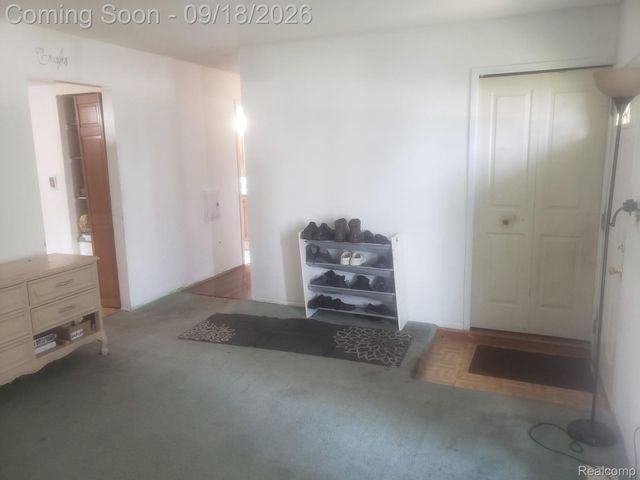 8436 Antwerp Drive, Sterling Heights, MI 48313