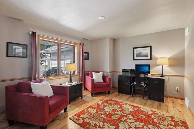 919 Lochmoore Drive, Waunakee, WI 53597