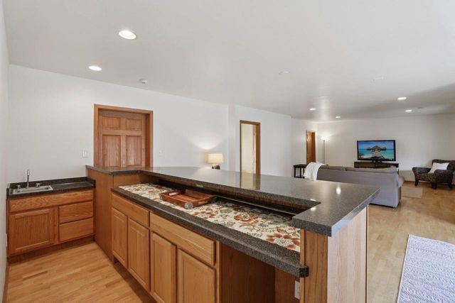 919 Lochmoore Drive, Waunakee, WI 53597