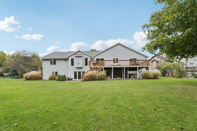 919 Lochmoore Drive, Waunakee, WI 53597