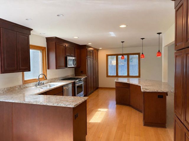 W154N8105 Elm LANE, Menomonee Falls, WI 53051