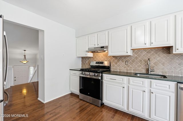 2 Honey Locust Lane, Howell, NJ 07731