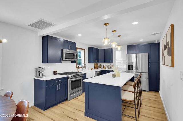 1209 6th Avenue, Manchester, NJ 08759