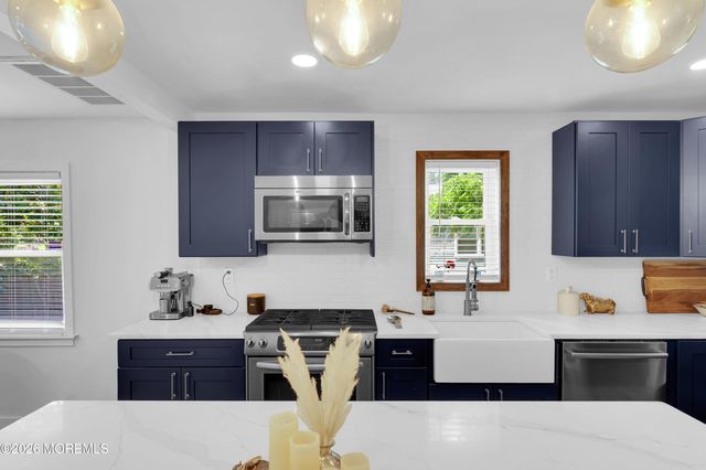 1209 6th Avenue, Manchester, NJ 08759