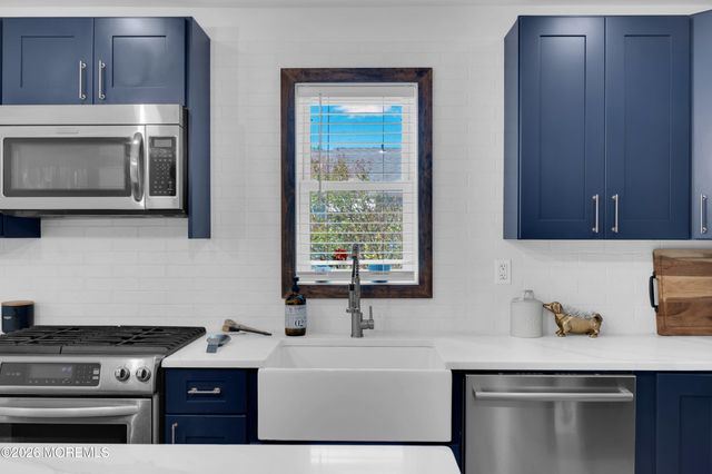 1209 6th Avenue, Manchester, NJ 08759